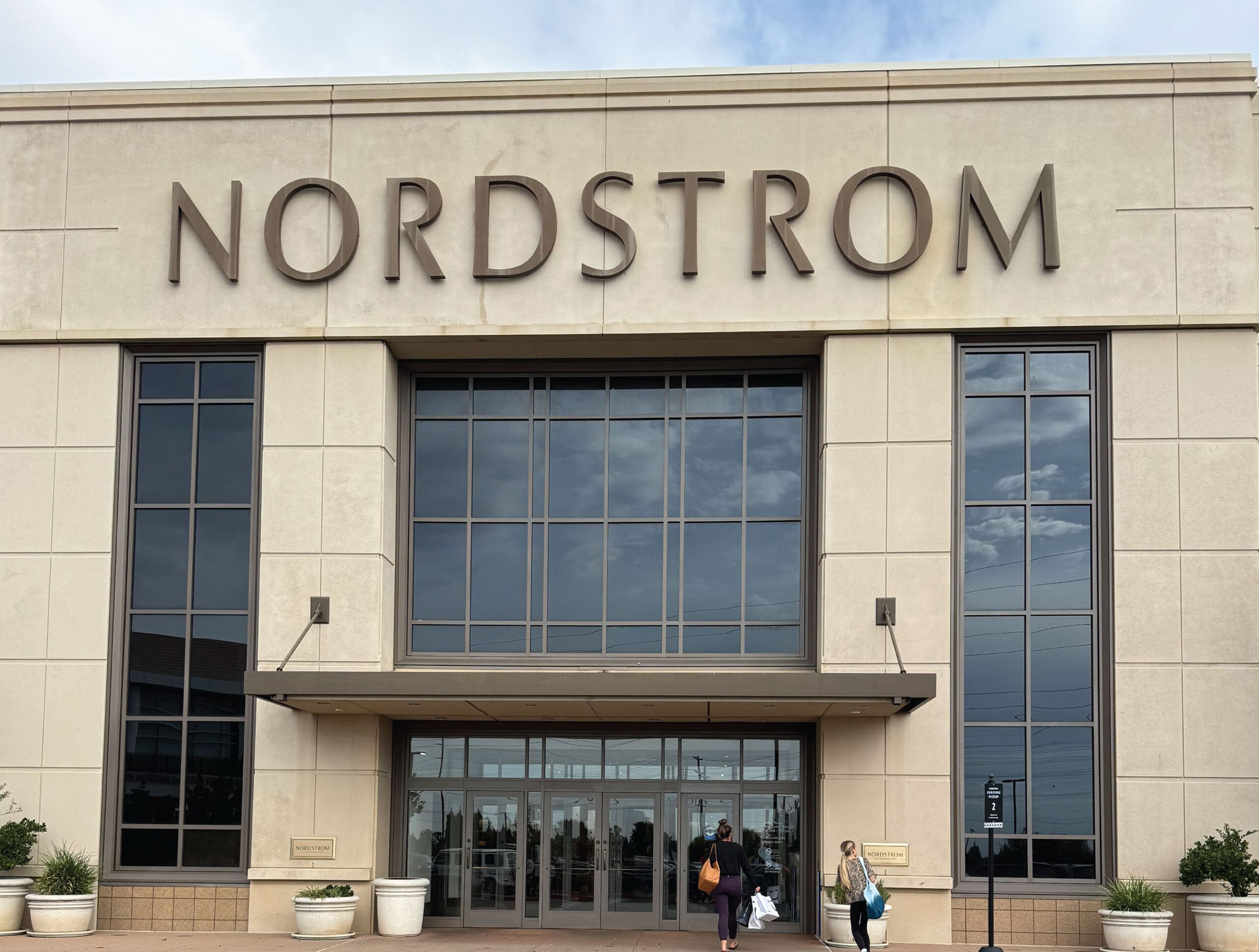 How to Add Meaning (and Magic) to Holiday Retail Marketing in 2025 How to Add Meaning (and Magic) to Holiday Retail Marketing in 2025