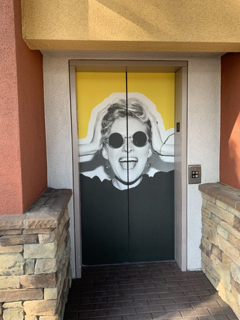 Retail brand storytelling through bold visual design creating an emotional and memorable customer experience